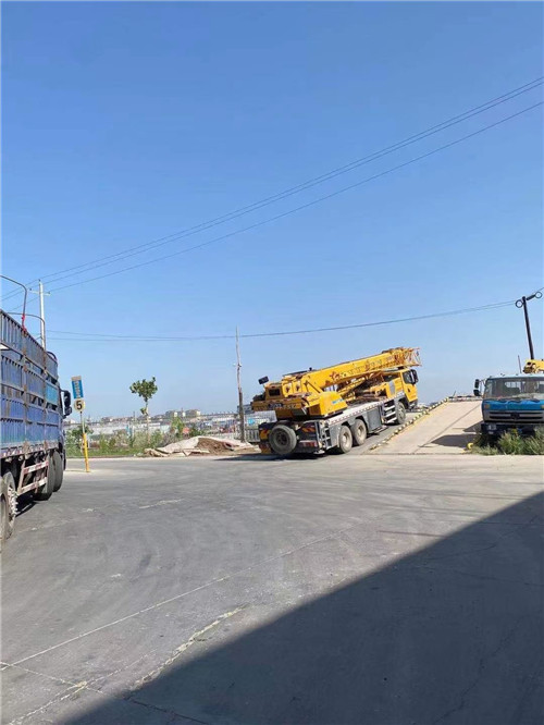 西盟县25吨吊车的租赁价格大概是多少？