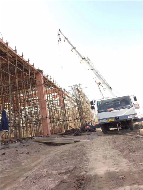 西盟县吊车作业的安全注意事项有哪些？